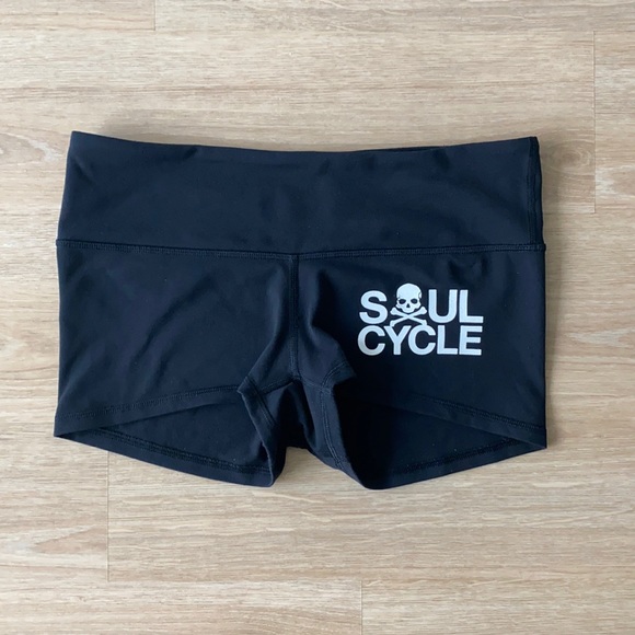 Lululemon x soul cycle short shorts size 8